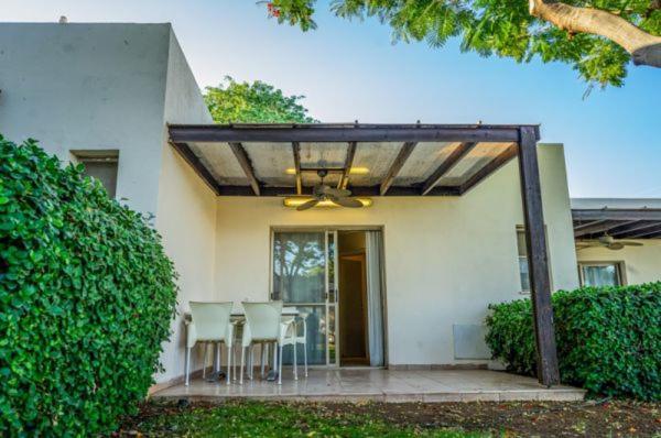 כפר נופש קלי"ה ים המלח Hotel Kalia Exterior photo
